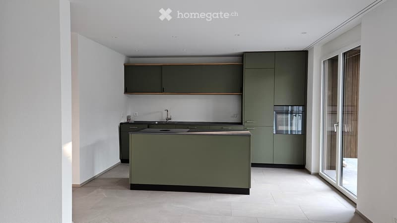 5.5 Zimmer Maisonettewohnung im DEFH mit Balkon und Garten (1)