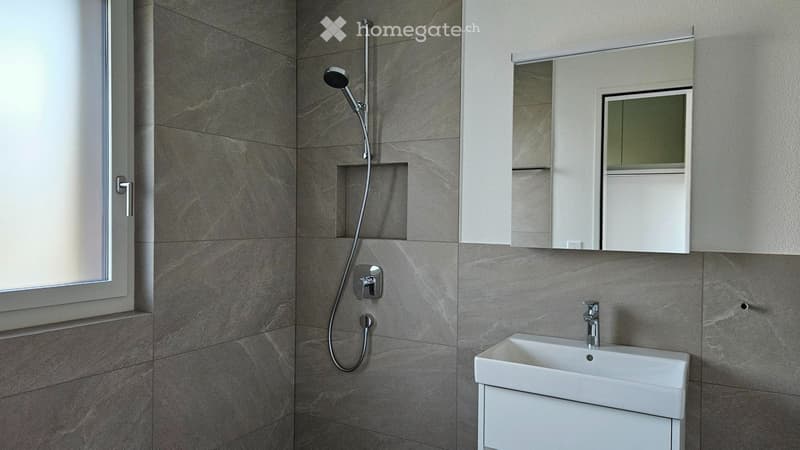 5.5 Zimmer Maisonettewohnung im DEFH mit Balkon und Garten (4)