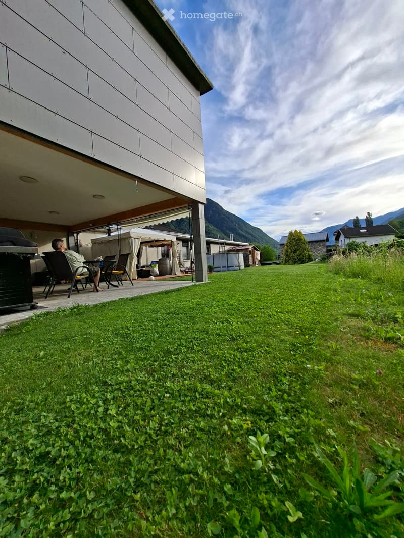 Casa spaziosa con giardino (1)