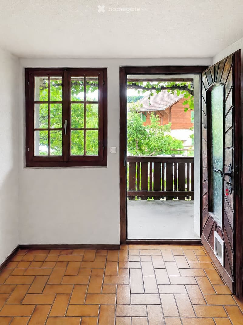 Charmante 3.5-Zimmer-Altbauwohnung mit Balkon in Altbüron (3)