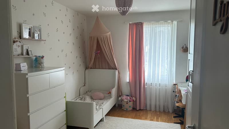 Charmante 4-Zimmer-Wohnung im Grünen  zentral, familiär (3)