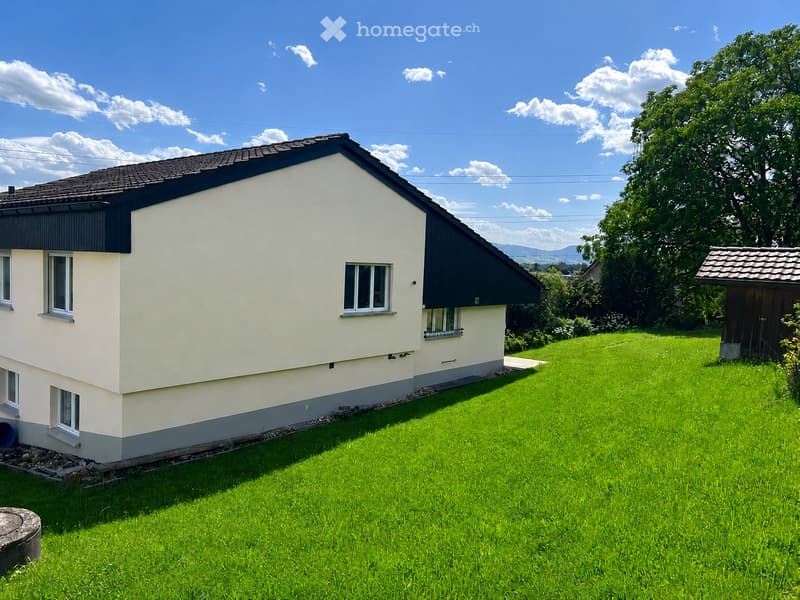 6-Zimmer Einfamilienhaus mit grossem Umschwung (2)