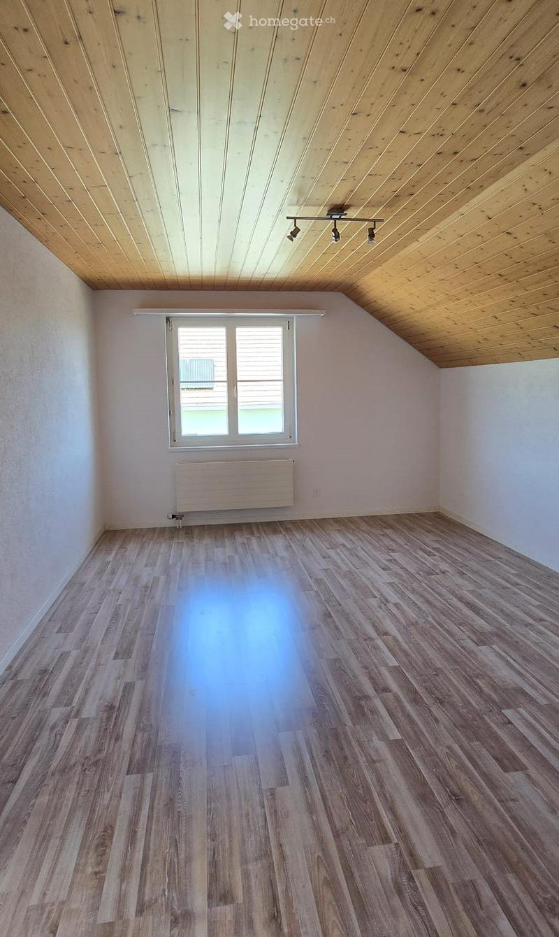 Grosszügige 5-Zimmer-Maisonette-Wohnung mit Balkon Boningen (3)
