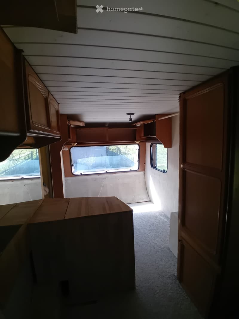 Wohnwagen mit Vorbau und Terrasse (4)