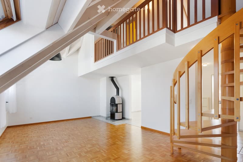 Sehr schöne 5.5 Zimmer Maisonettewohnung (2)