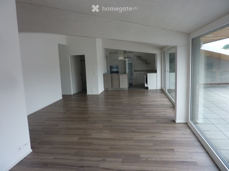 Wohnung mit Möglichkeit für Hausabwartung (1)