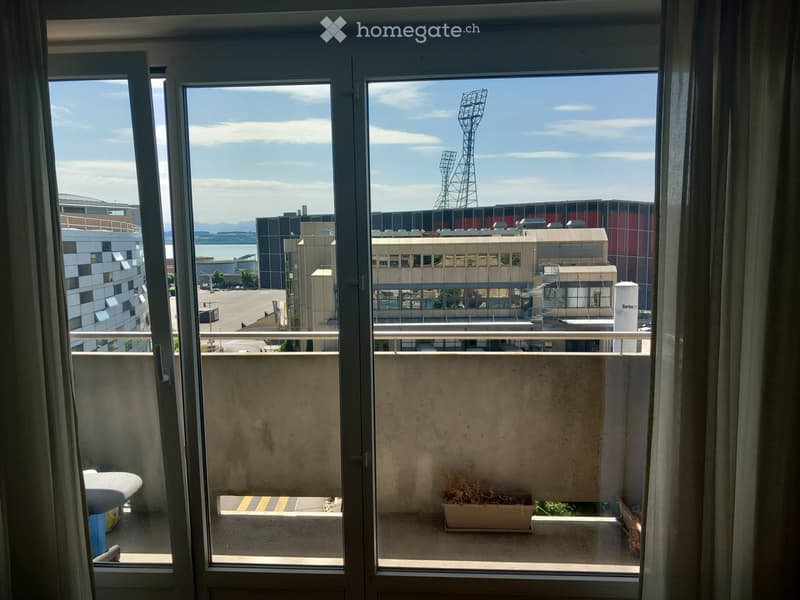 Appartement confortable avec balcon et vue à Neuchâtel (1)
