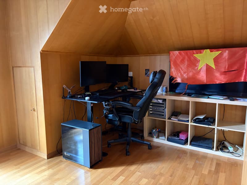 1.5 Zimmer Dachwohnung nähe Spitäler und Zentrum (4)