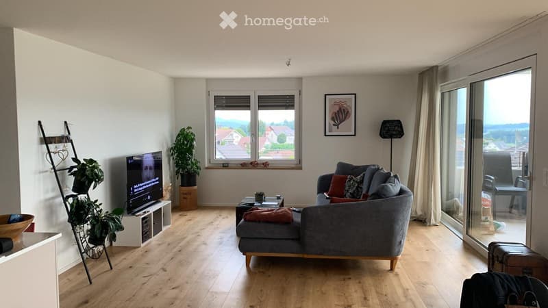 Moderne 4.5-Zimmer-Erdgeschosswohnung in Bazenheid (1)