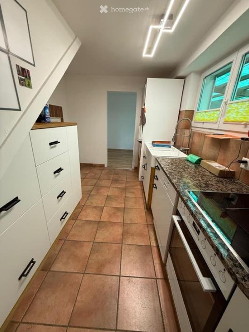 Haus Beringen sehr grossem Garten ab Oktober zu vermieten (2)