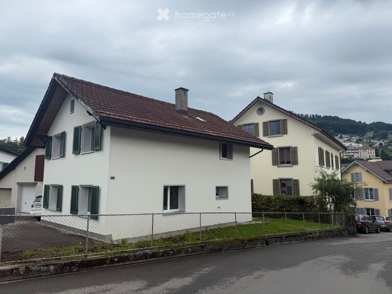4 Zimmer Einfamilienhaus mit Garten (1)