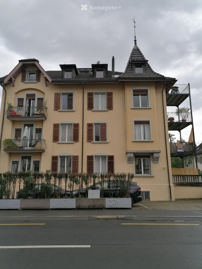 Mehrfamilienhaus zu verkaufen, 7 Wohungen,7 Parkplätze (1)