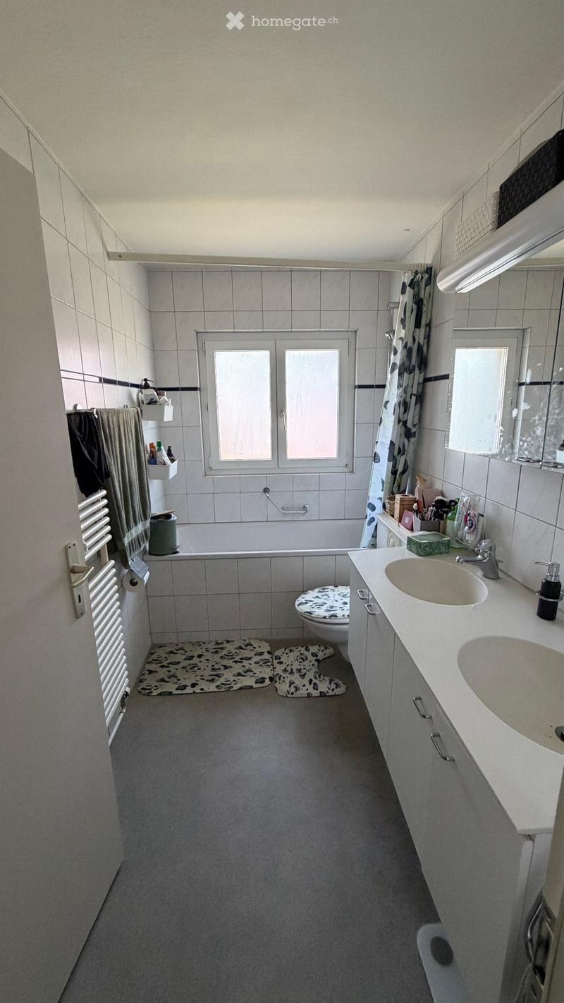 Zentrale 3.5 Zimmer Wohnung mit Säntisblick (4)