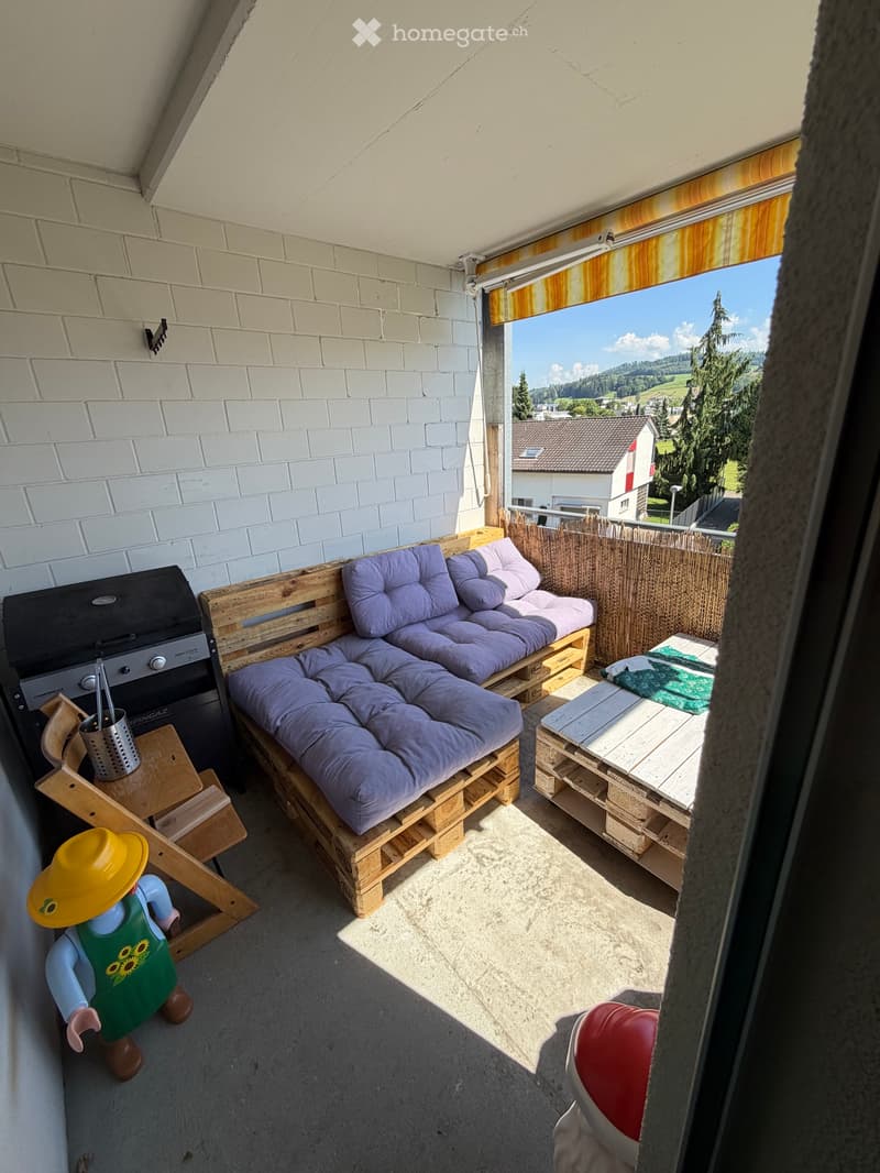 Zentrale 3.5 Zimmer Wohnung mit Säntisblick (5)