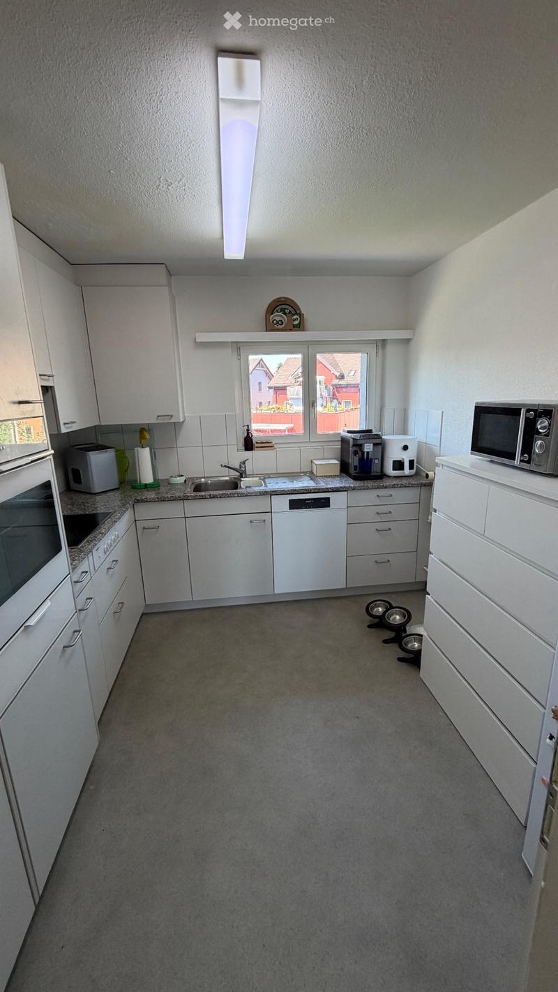 Zentrale 3.5 Zimmer Wohnung mit Säntisblick (2)