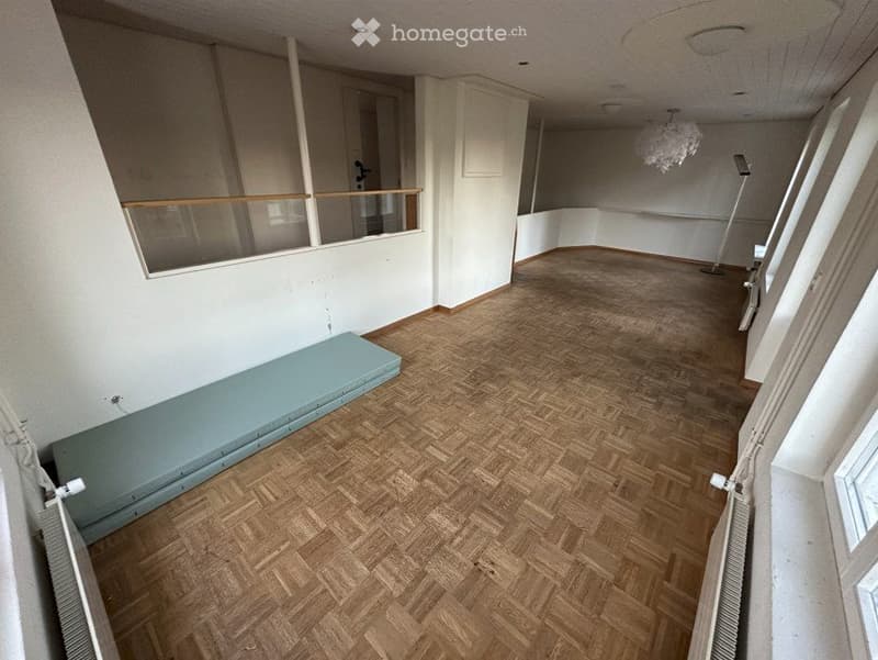 Befristet wohnen in Degersheim  Heller Raum (30 m²) im EG (2)