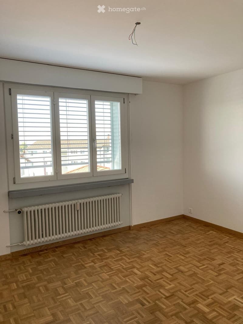 Frisch renovierte 4.5 Zimmer Wohnung im 2. Stock (5)