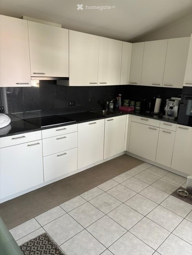 Charmante 2.5-Zimmer-Wohnung in Zollikofen (2)