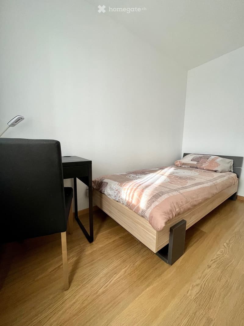 Sommerangebot Möbliertes WG-Zimmer nur für Juli 2026 (2)