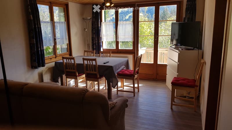 3.5 Zimmer mit Garage und Balkon (1)