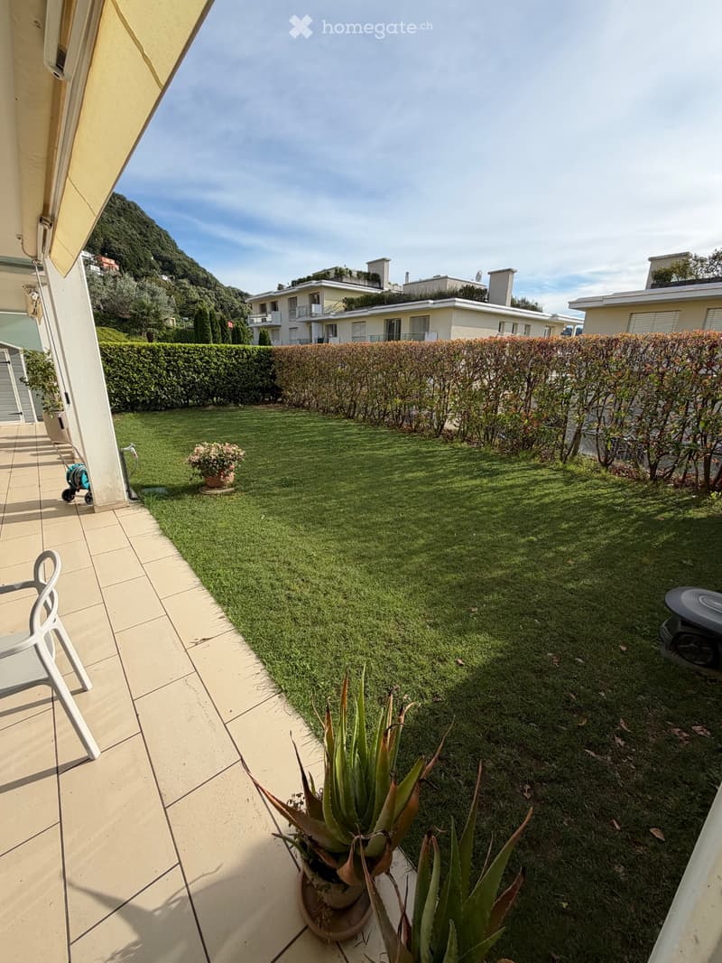 Appartamento con giardino (5)