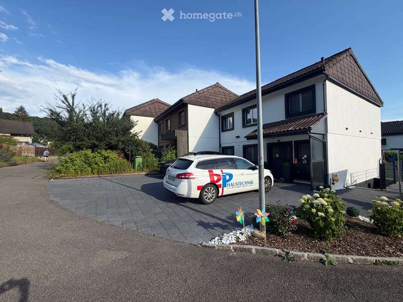NEU Saniertes EFH mit schönem Garten an ruhiger Lage (2)
