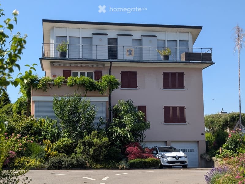 Helle 3.5-Zi-Wohnung mit Galerie, Küche & Terrasse (4)