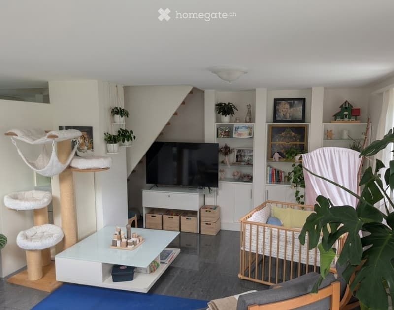 Helle 3.5-Zi-Wohnung mit Galerie, Küche & Terrasse (3)