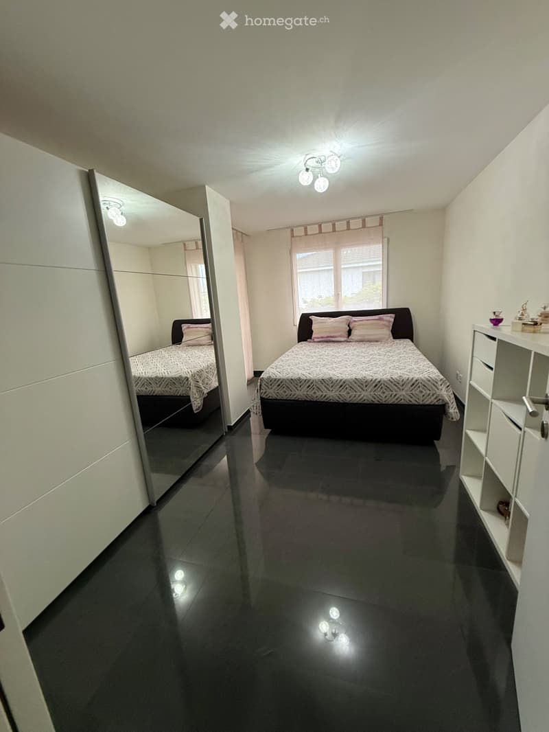 Helle 2,5 Zimmer Terrassenwohnung im OG mit 40m2 Terrasse (5)