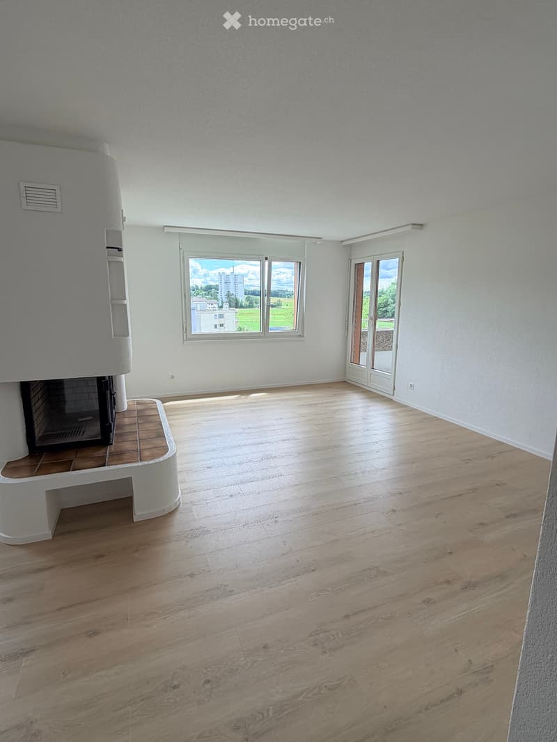 3.5-Zimmer-Wohnung, frisch saniert, mit Cheminée (1)