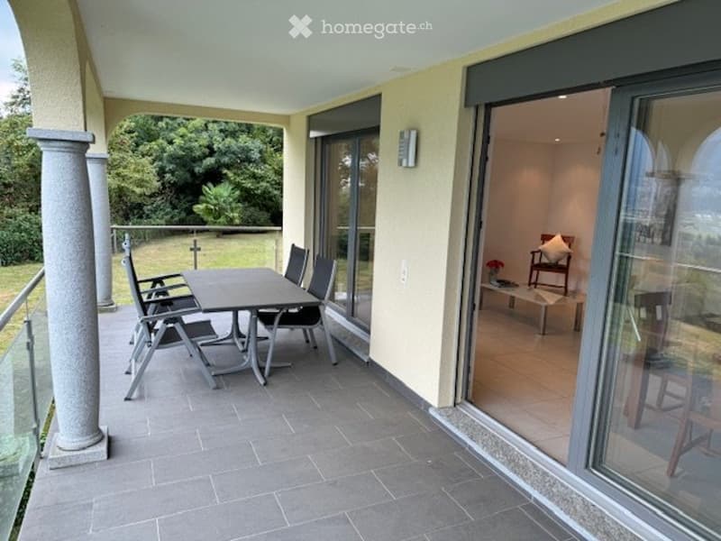 Orgnana 2,5 helle Zimmer mit Seeblick und Schwimmingpool (4)