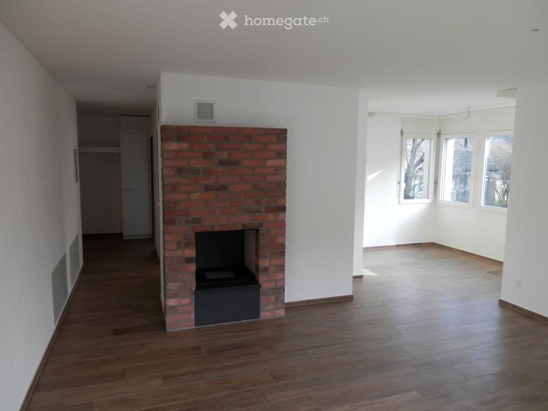 Frisch renovierte 4.5-Zi-Whg mit Balkon, Cheminée und Garage (2)