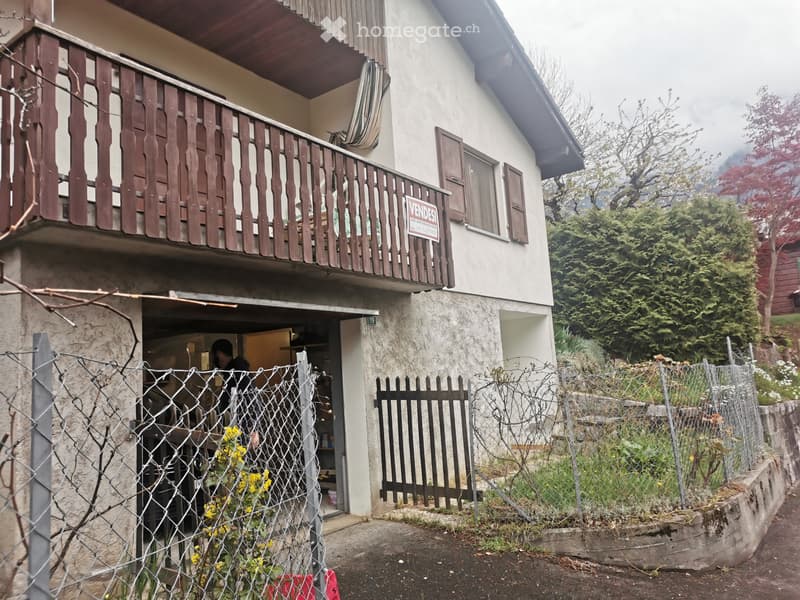 Vendesi casa unifamiliare con giardino a Olivone (1)