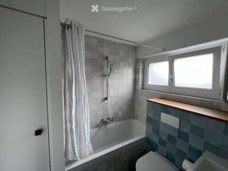 5.5-Zimmer-Wohnung nahe Biel: Balkon, Pool & Spielwiese (5)
