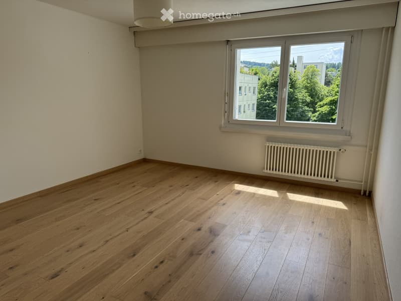 Schöne 3.5-Zimmer-Wohnung am Waldrand in Benglen (3)