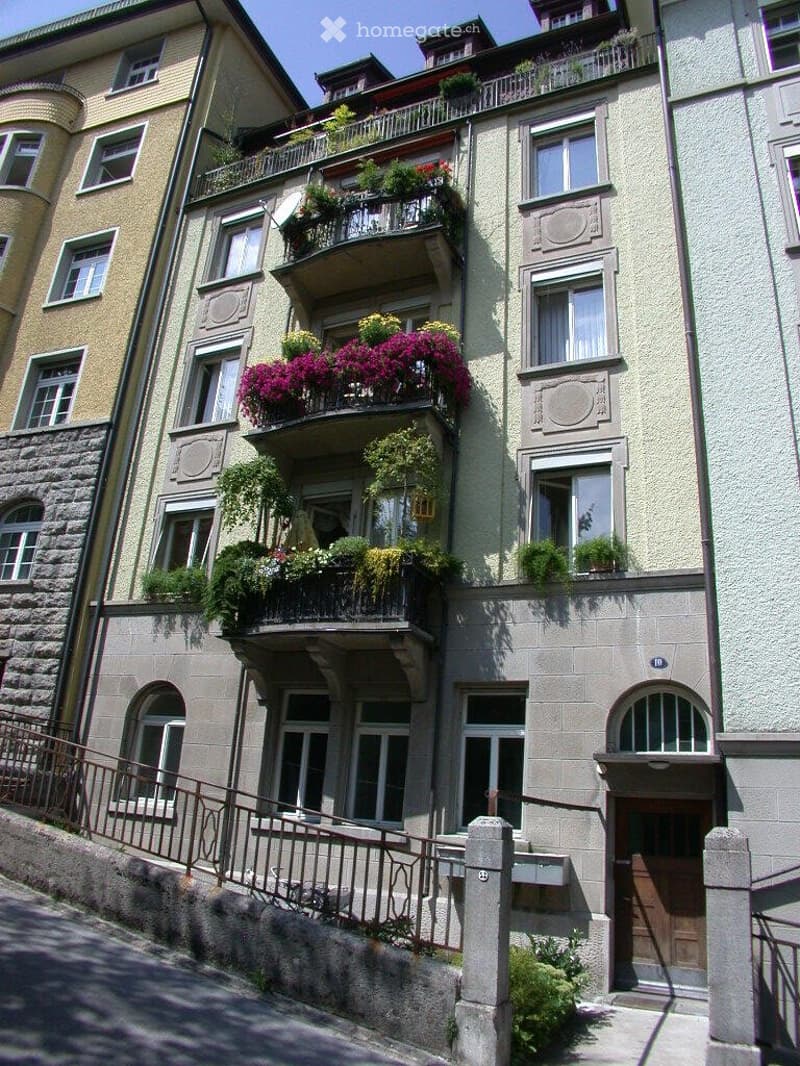 4-Zimmer-Wohnung im Jugendstilhaus - ruhig & zentrumsnah (1)