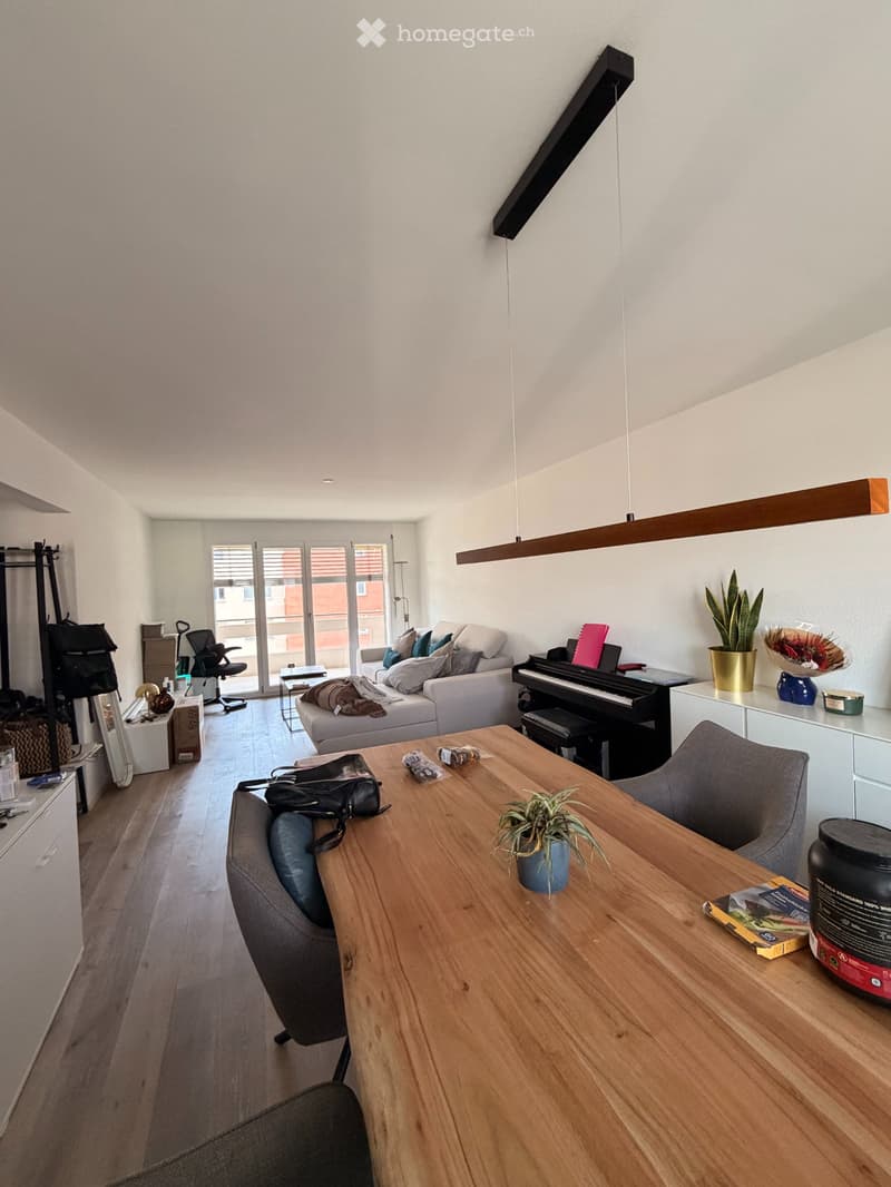 2.5-Zimmer-Wohnung mit Balkon und Seeblick in Richterswil (2)