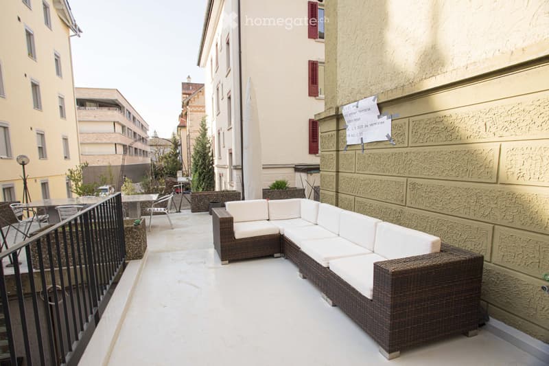 Schöne Wohnung mit riesiger Terrasse (80m2) zu vermieten (2)