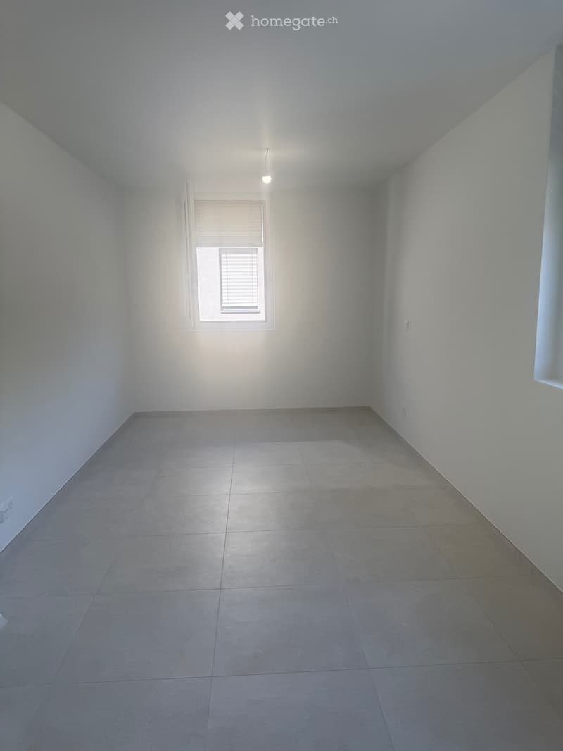 Magnifique studio neuf à Uvrier (4)