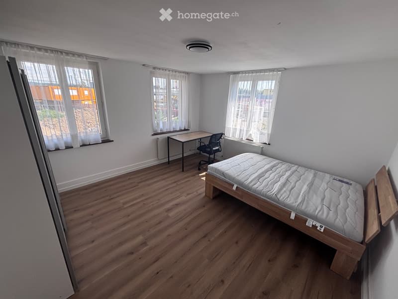 Möbliertes 17m²-Zimmer direkt am Bahnhof Bassersdorf (1)