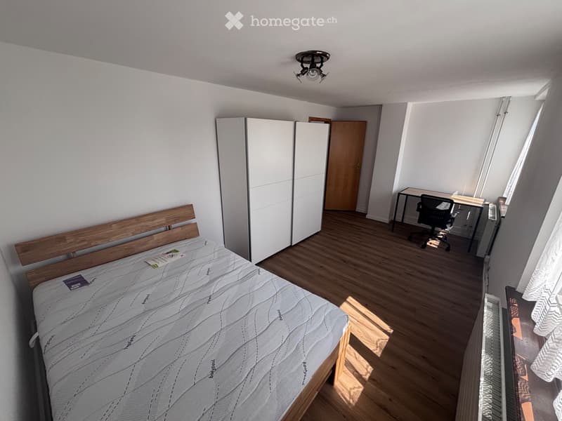 Möbliertes 16m²-Zimmer direkt am Bahnhof Bassersdorf (1)