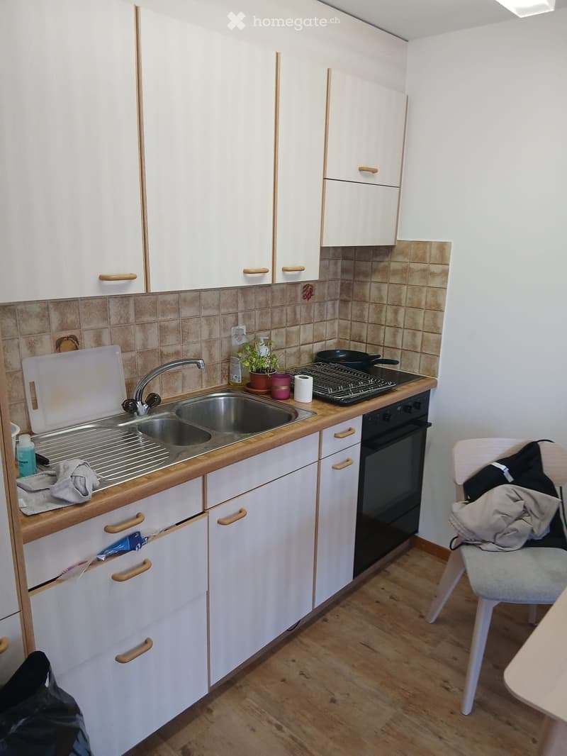 Sofortiger Nachmieter gesucht 1.5-Zimmer-Wohnung in Bözen (4)
