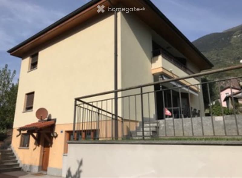 Vendesi casa unifamiliare a Claro (2)