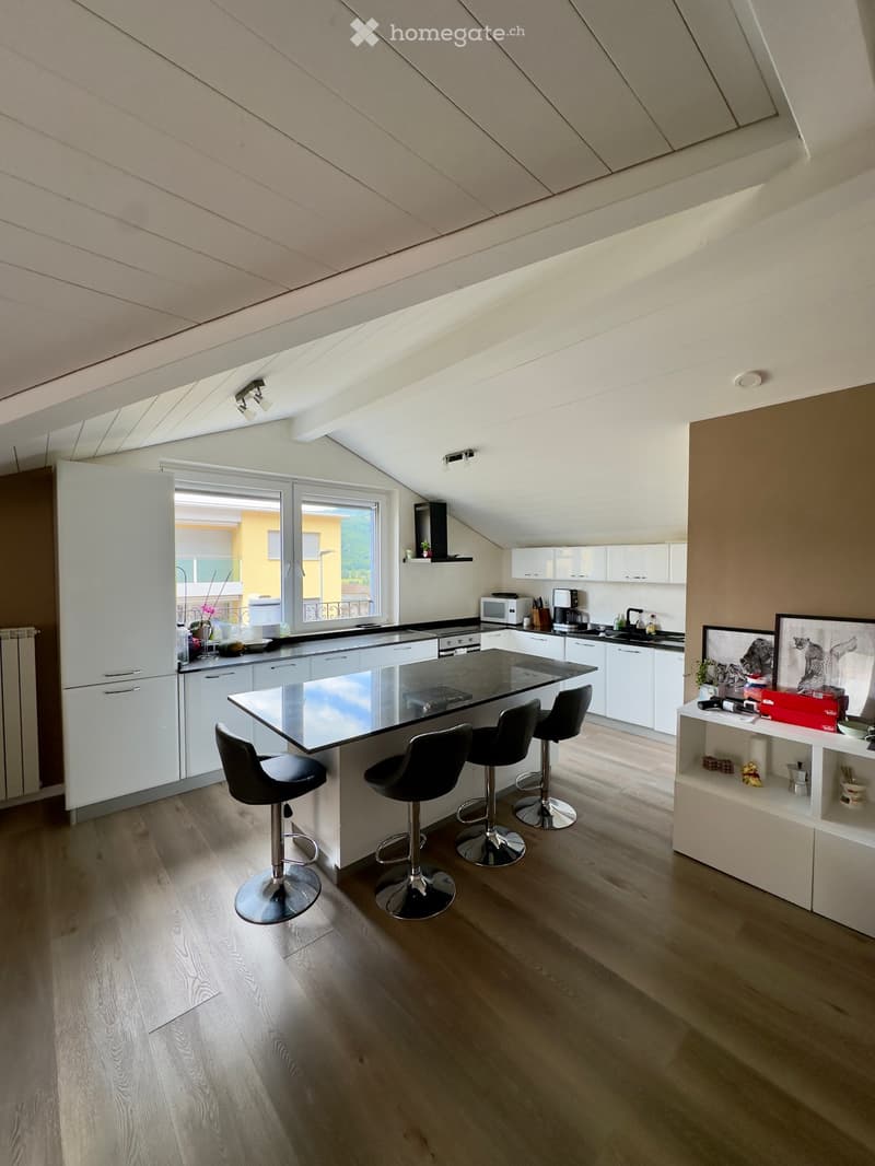 Splendido e luminoso attico 4.5 locali con finiture moderne (2)