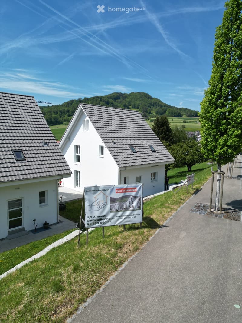 Neues Einfamilienhaus mit toller Aussicht und Wintergarten (2)