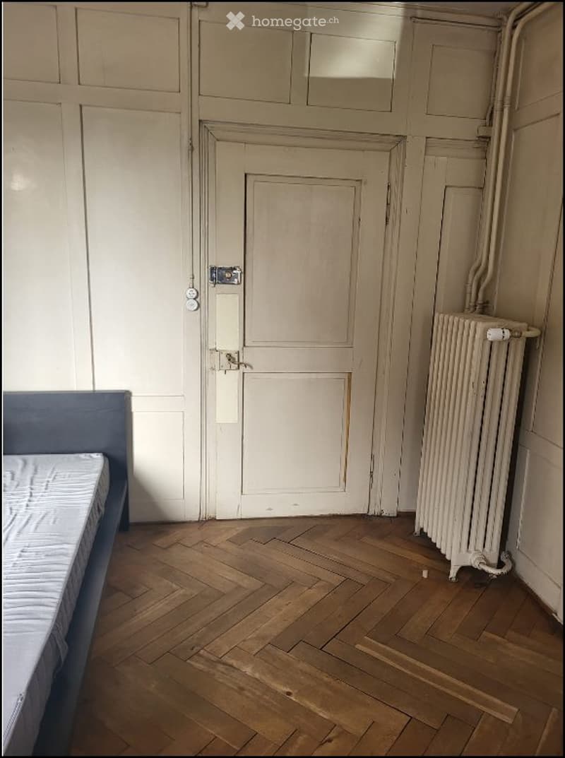 Ab sofort ist ein WG-Zimmer im Zentrum von Uster verfügbar. (2)