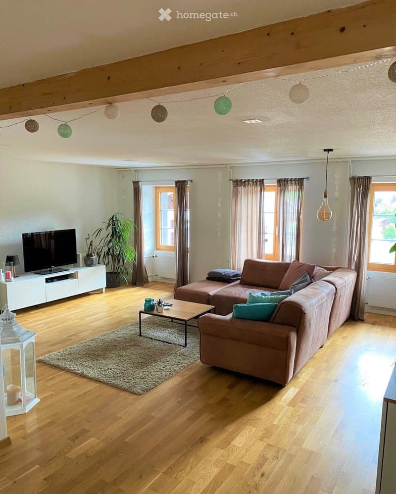 3.5 Zimmerwohnung in Bauernhaus (ab 01.10.26 /Preis inkl.NK) (2)