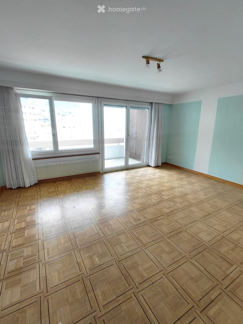 Frisch renovierte 3.5-Zimmerwohnung mit Balkon in Naters (5)