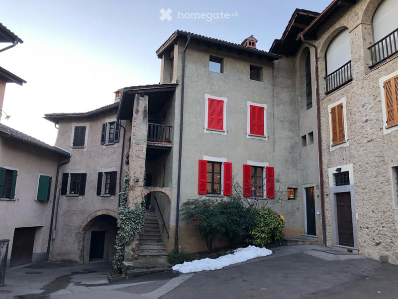 Casa di 4 locali su due livelli + soppalco (1)