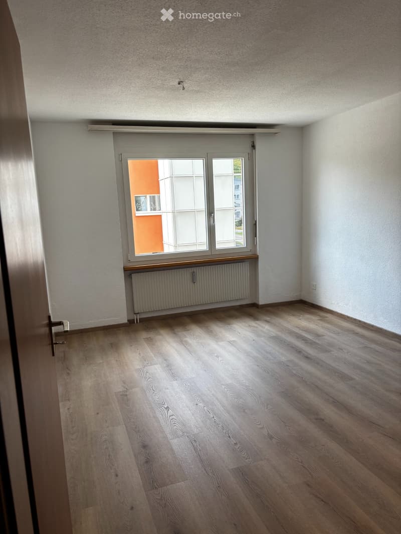 Helle 3 1/2 Zi.Wohnung an guter Lage in Walenstadt (4)